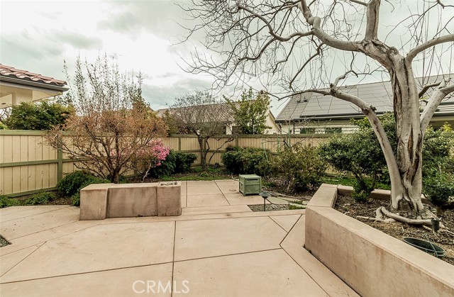 1562 N Empire Lane, Clovis CA: https://media.crmls.org/medias/43e1b7be-9a49-4326-8ec3-7e44f1f682f6.jpg