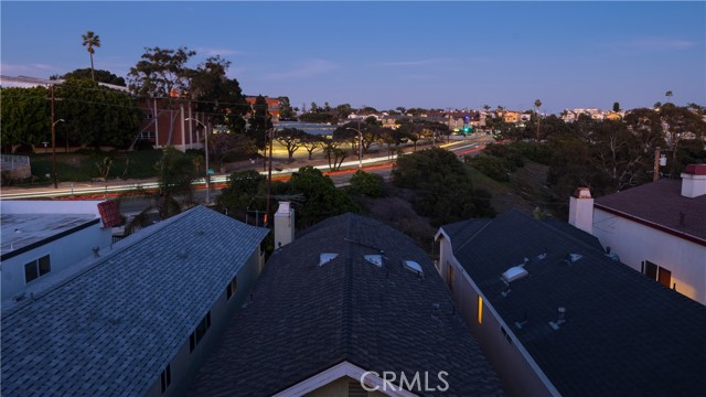 1818 Stanford Avenue, Redondo Beach, California 90278, 4 Bedrooms Bedrooms, ,3 BathroomsBathrooms,Residential,Sold,Stanford,SB22049289