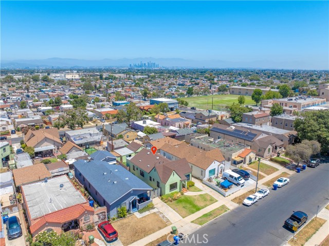 Detail Gallery Image 23 of 24 For 2027 W 70th St, Los Angeles,  CA 90047 - 3 Beds | 2 Baths