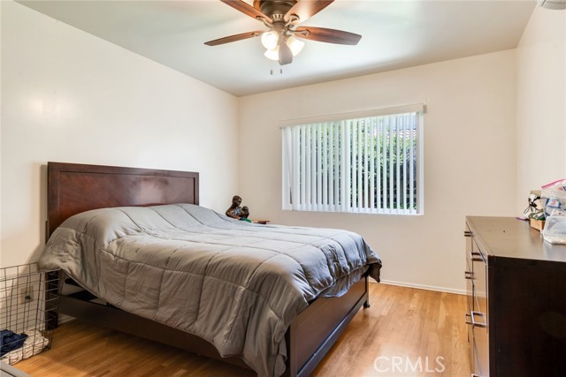 28 N Michigan Street, Redlands CA: https://media.crmls.org/medias/43e2c5b4-9296-4c7a-a231-397fb2a32501.jpg