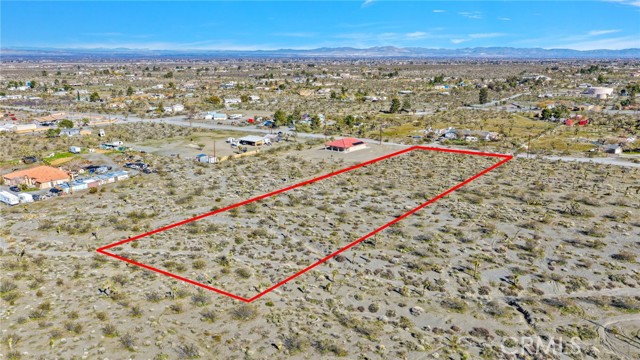 Detail Gallery Image 3 of 11 For 11786 Buckwheat Rd, Pinon Hills,  CA 92372 - – Beds | – Baths