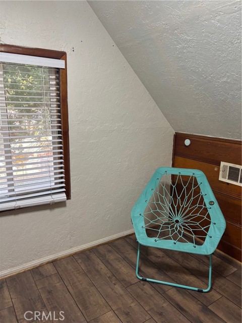 Detail Gallery Image 14 of 19 For 2667 Hunsaker, Running Springs,  CA 92382 - 4 Beds | 2 Baths