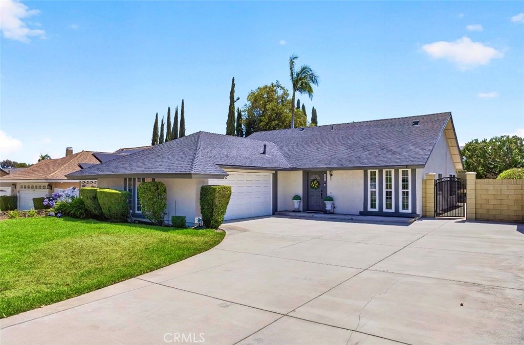 14811 Rolling Ridge