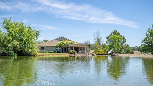 Detail Gallery Image 2 of 71 For 12285 High Valley Rd, Clearlake Oaks,  CA 95423 - 4 Beds | 3 Baths