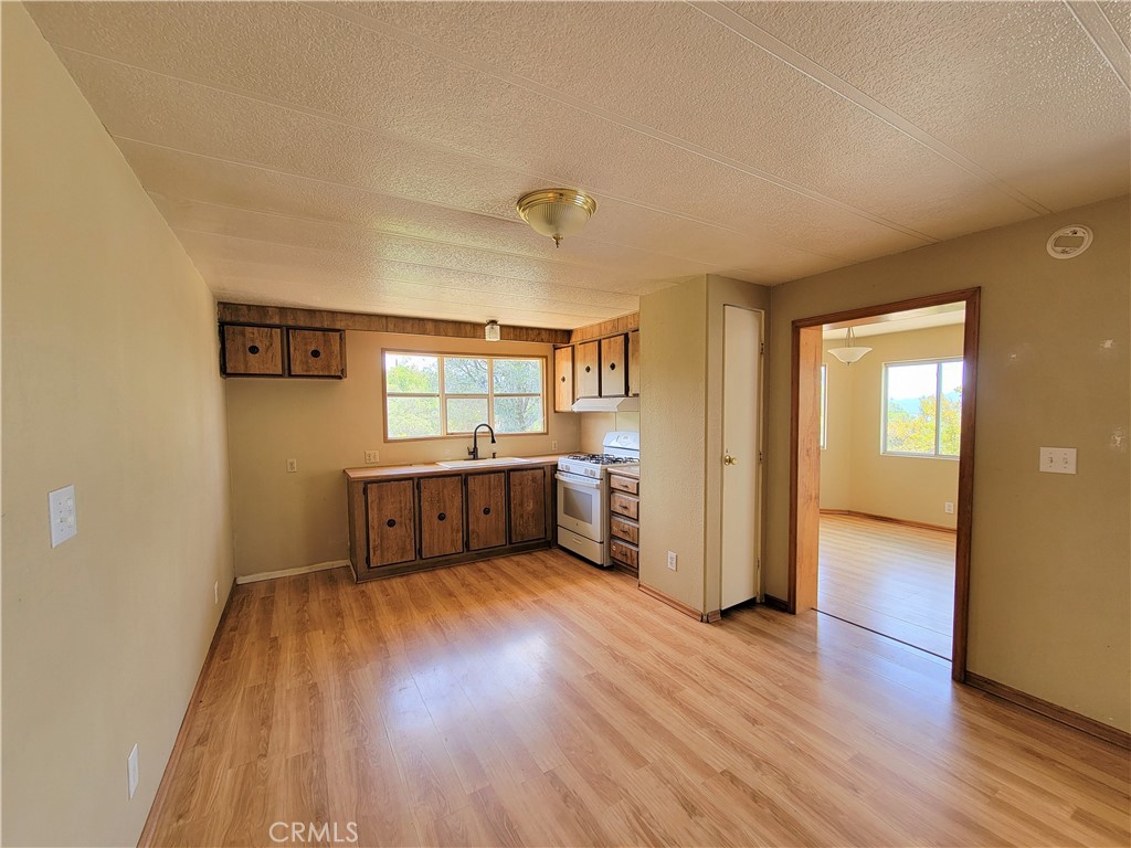 56400 Lubo Trail