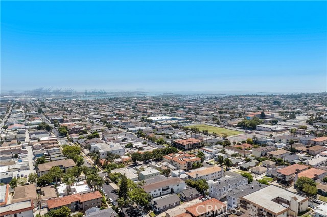 935 W 10th St, San Pedro CA: https://media.crmls.org/medias/43e4b5ab-82fa-4be2-b416-c4529b890f5e.jpg