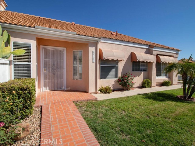 Detail Gallery Image 2 of 20 For 28078 Lemonwood Dr, Menifee,  CA 92584 - 2 Beds | 2 Baths