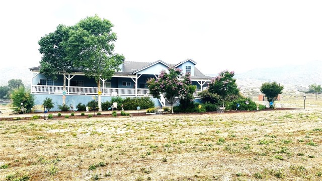 Detail Gallery Image 3 of 55 For 23711 California Ave, Hemet,  CA 92545 - 5 Beds | 3 Baths