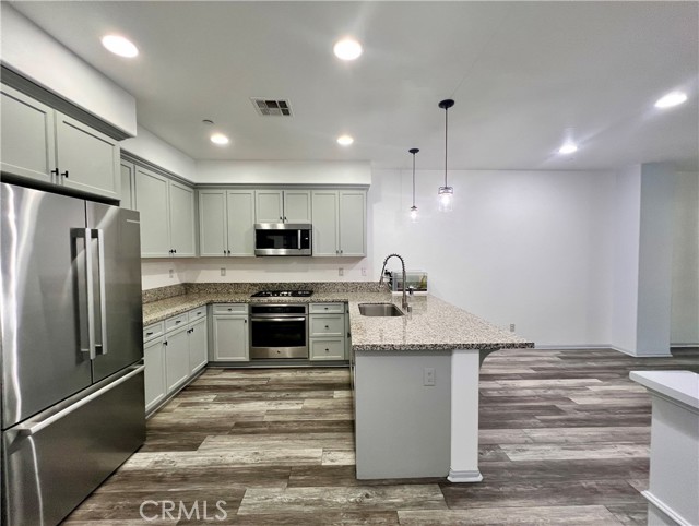 17035 Independence Way, Yorba Linda CA: https://media.crmls.org/medias/43e58940-0ac7-46ba-92dd-872c3cb5c068.jpg
