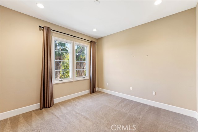 Detail Gallery Image 21 of 29 For 23500 Park Sorrento #C41,  Calabasas,  CA 91302 - 3 Beds | 3/1 Baths