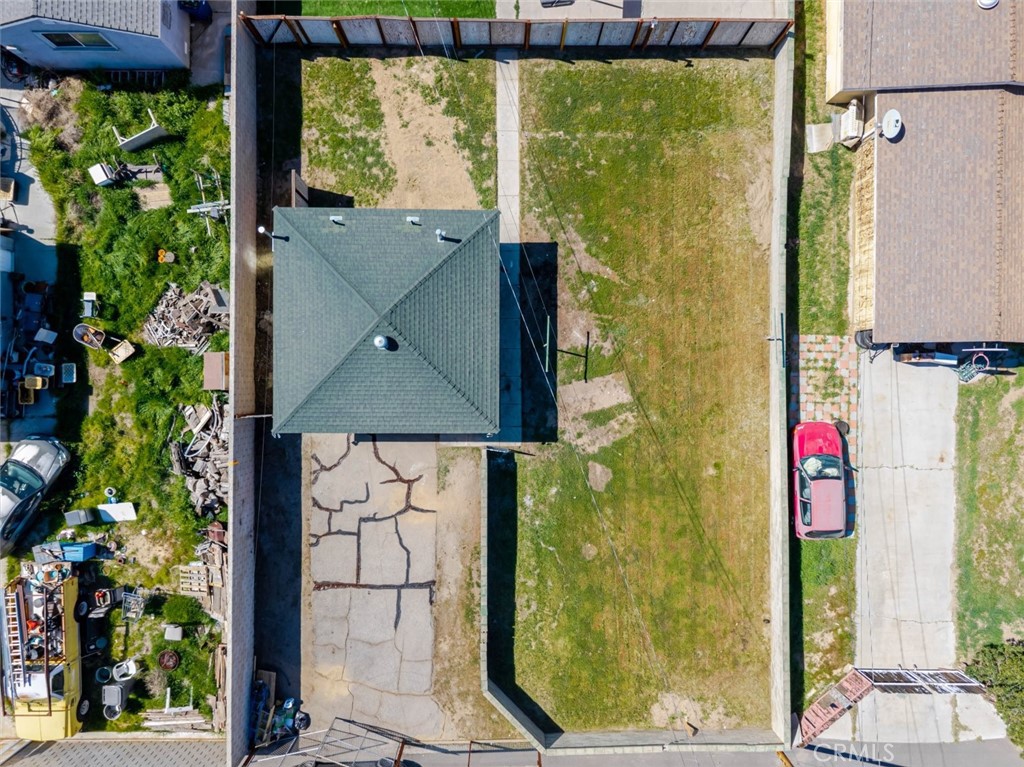 https://media.crmls.org/medias/43e6dca0-3c9a-4d9e-b83b-8909952d240f.jpg?preset=X-Large