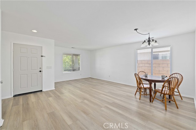 Detail Gallery Image 4 of 29 For 38133 Ranger Dr, Palmdale,  CA 93552 - 4 Beds | 2 Baths