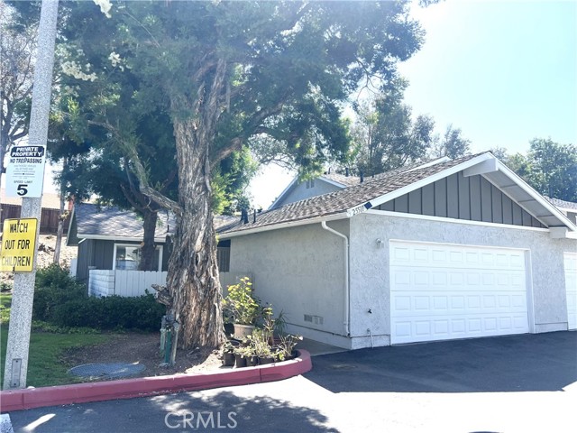 25511 Polaris Lane, Lake Forest CA: https://media.crmls.org/medias/43e7daae-31b5-4882-87bf-b032229d22b0.jpg