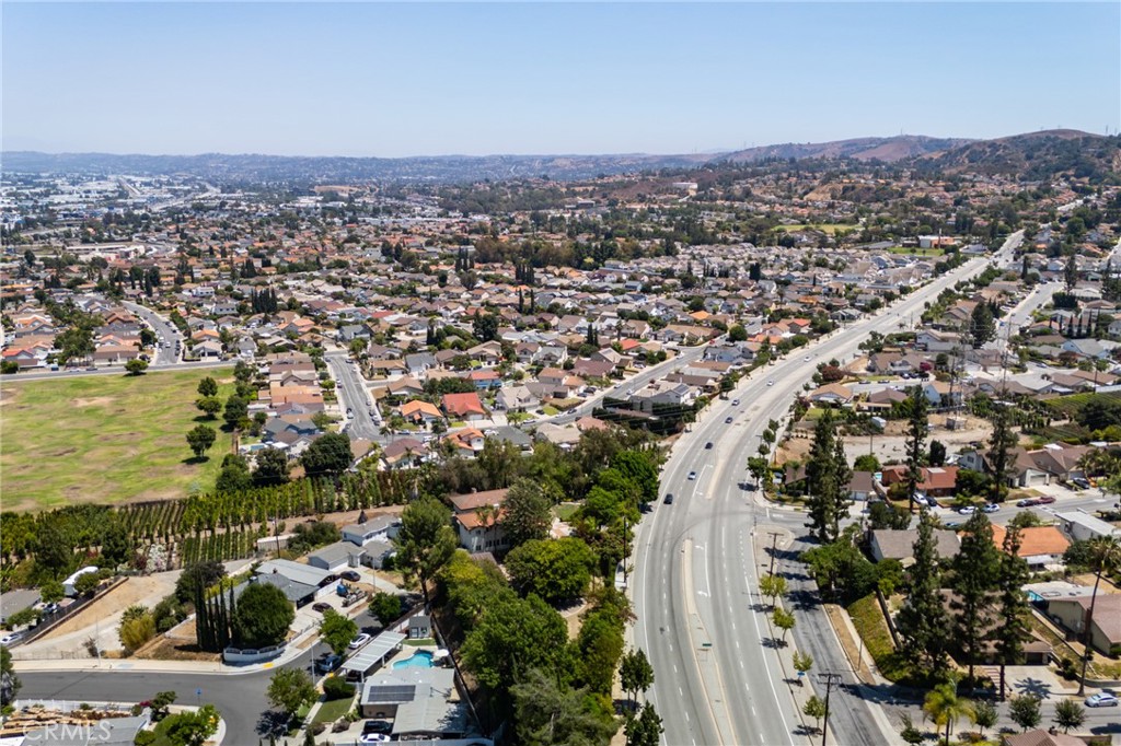 https://media.crmls.org/medias/43e851b7-2a4c-4263-b220-328548bdbdd8.jpg?preset=X-Large