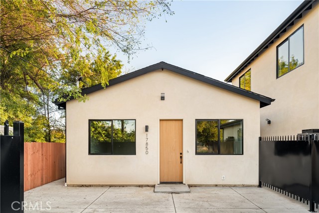 Detail Gallery Image 17 of 28 For 17852 Saticoy St, Reseda,  CA 91335 - – Beds | – Baths