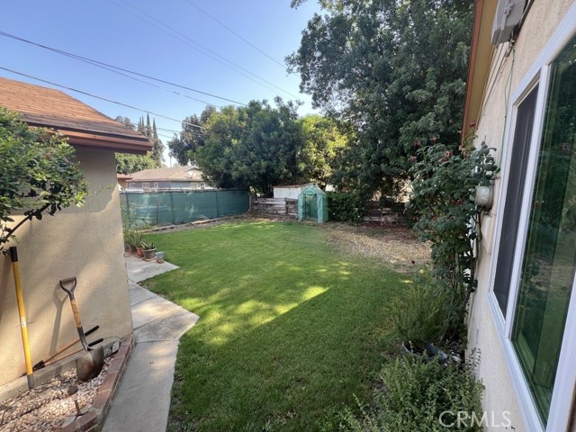 Image 13 of 21 For 7457 Mount Vernon Street