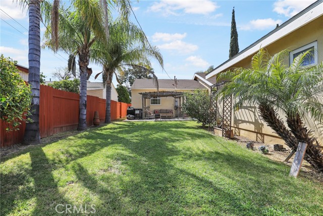 Detail Gallery Image 22 of 24 For 17561 Bullock St, Encino,  CA 91316 - 3 Beds | 2 Baths