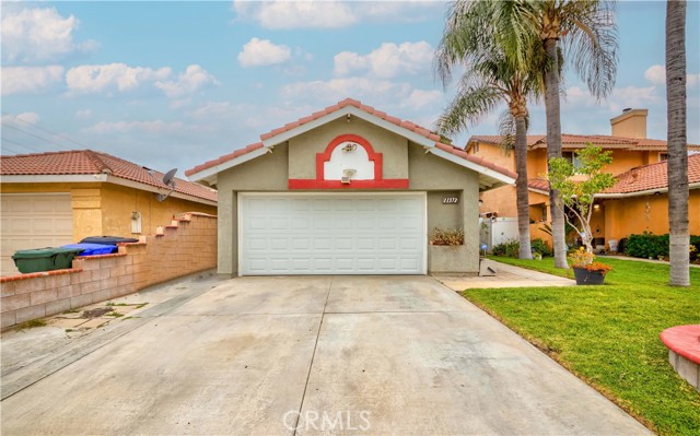 Detail Gallery Image 1 of 29 For 11372 Winery Dr, Fontana,  CA 92337 - 3 Beds | 2/1 Baths