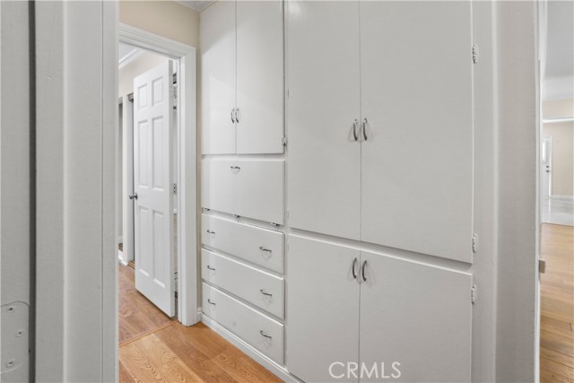 Detail Gallery Image 20 of 40 For 22841 Mariano St, Woodland Hills,  CA 91367 - 3 Beds | 3 Baths