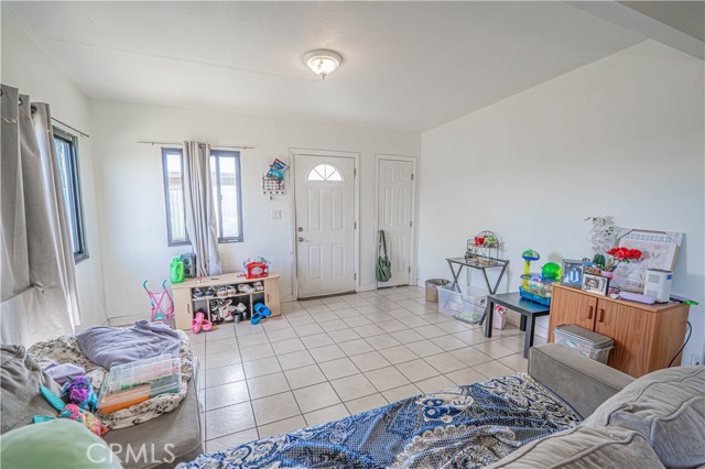 Detail Gallery Image 9 of 18 For 835 E Avenue Q, Palmdale,  CA 93550 - 2 Beds | 2 Baths