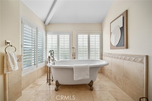 15 Pebble Beach, Coto de Caza CA: https://media.crmls.org/medias/43eae0c3-4c39-4a2a-9e4a-2675e0466ff6.jpg