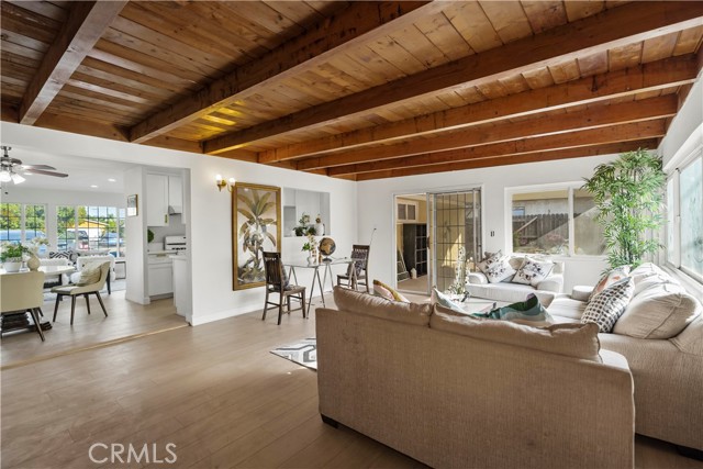 369 Lang Avenue, La Puente CA: https://media.crmls.org/medias/43eb54c2-24f6-4c74-86e5-3e695d9ad905.jpg