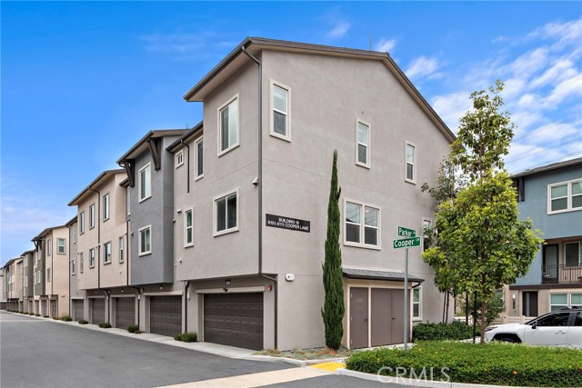8103 Cooper Lane, Gardena CA: https://media.crmls.org/medias/43ebeebb-0c08-4608-a572-4bbc5ce57e2c.jpg