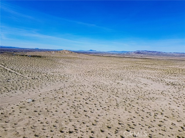 Detail Gallery Image 11 of 37 For 76100 2 Mile Rd, Twentynine Palms,  CA 92277 - – Beds | – Baths