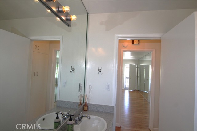 Detail Gallery Image 18 of 29 For 3130 E 2nd #10,  Long Beach,  CA 90803 - 1 Beds | 1 Baths