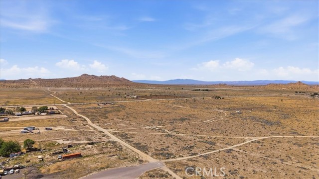 15235 Newmont, Lancaster CA: https://media.crmls.org/medias/43ed7b8a-dcf1-48f6-8677-decab838010b.jpg