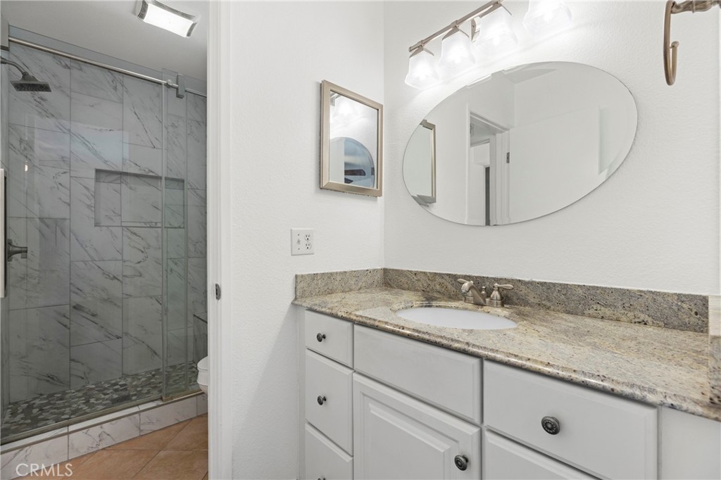 https://media.crmls.org/medias/43ede41c-e890-4d11-8e12-c02dca694ef0.jpg?preset=X-Large