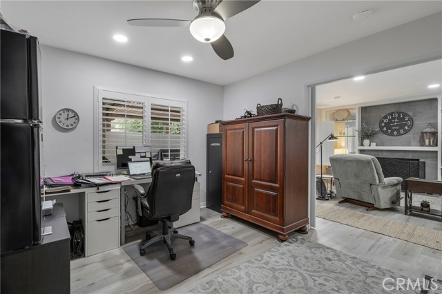 Image 27 for 75295 Pino DR