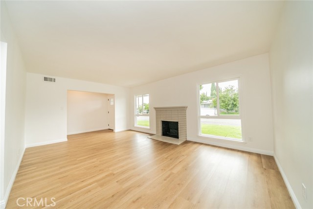 Detail Gallery Image 3 of 21 For 991 N Magnolia Ave, Rialto,  CA 92376 - 3 Beds | 2 Baths