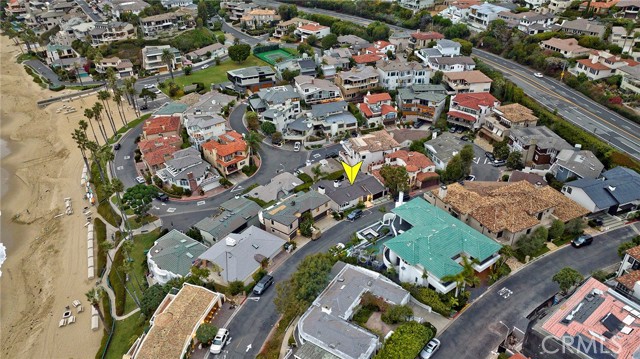 Detail Gallery Image 37 of 38 For 32 Emerald Bay, Laguna Beach,  CA 92651 - 3 Beds | 3/1 Baths