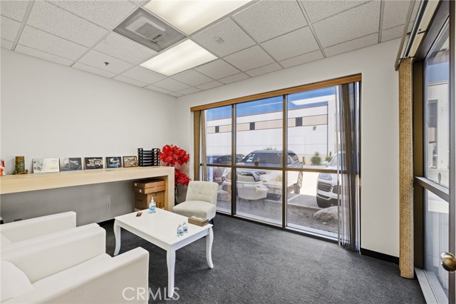 620 S Magnolia Avenue, Ontario CA: https://media.crmls.org/medias/43eee54c-c2fa-4f98-8a40-e03f95d61751.jpg