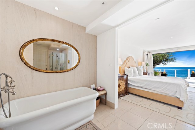 43ef269b 2639 42aa A959 C4a179c17163