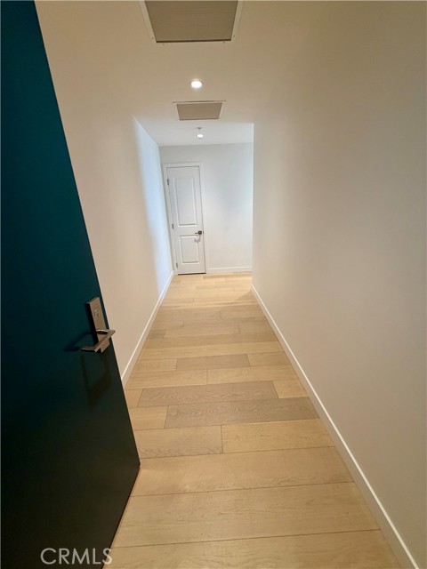 Detail Gallery Image 3 of 40 For 400 S Broadway #1703,  Los Angeles,  CA 90013 - 2 Beds | 2 Baths