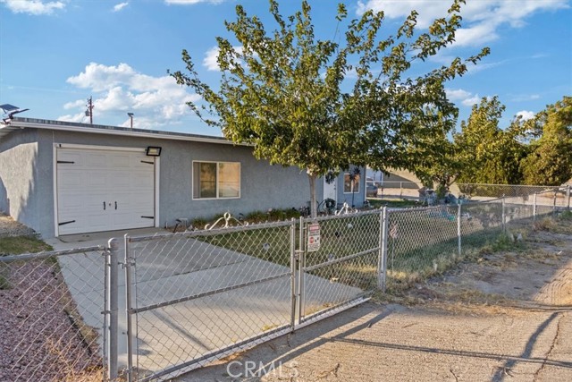 Detail Gallery Image 1 of 16 For 2911 Laurel St, Rosamond,  CA 93560 - 3 Beds | 1 Baths