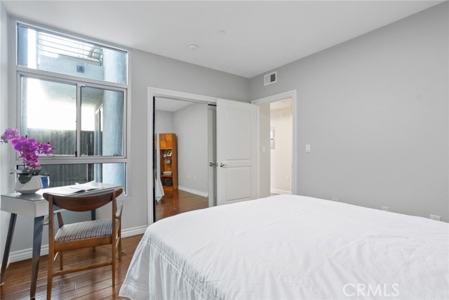 Detail Gallery Image 40 of 49 For 332 S Oxford Ave #105,  Los Angeles,  CA 90020 - 3 Beds | 2 Baths