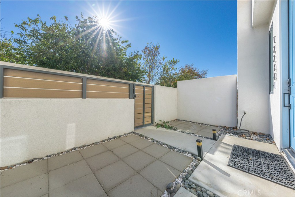 12234 Greenleaf Lane