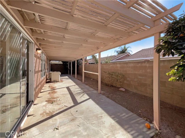 Detail Gallery Image 8 of 20 For 2257 Oak Ave, Hemet,  CA 92545 - 3 Beds | 2 Baths