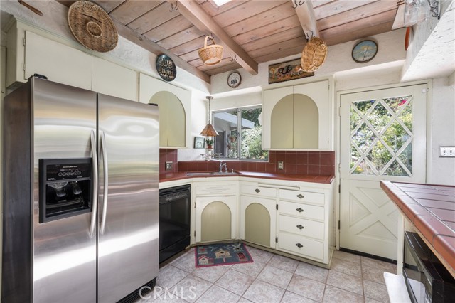 1 Bridle Lane, Rancho Palos Verdes, California 90275, 3 Bedrooms Bedrooms, ,1 BathroomBathrooms,Residential,Sold,Bridle,SB22113109