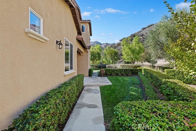 Detail Gallery Image 6 of 75 For 8594 Cuyamaca, Corona,  CA 92883 - 2 Beds | 2 Baths