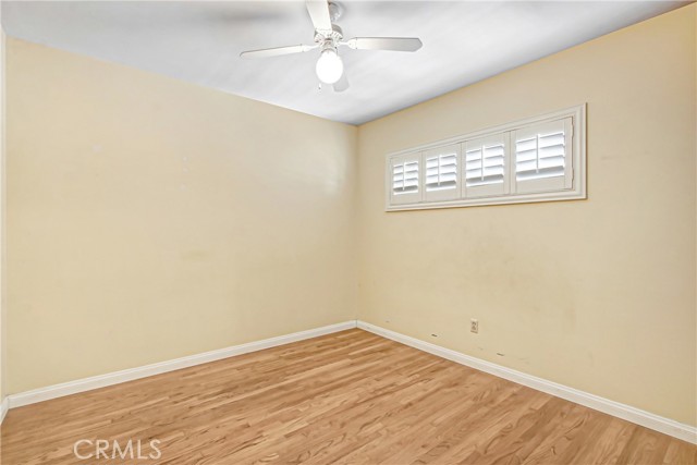 Detail Gallery Image 10 of 17 For 16510 Iris, Fontana,  CA 92335 - 3 Beds | 2 Baths