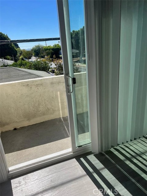 Detail Gallery Image 17 of 21 For 2302 Oak St, Santa Monica,  CA 90405 - – Beds | – Baths