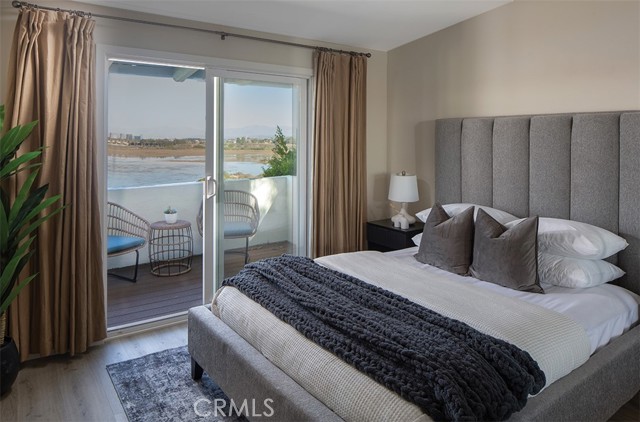 Detail Gallery Image 7 of 28 For 2175 Vista Entrada, Newport Beach,  CA 92660 - 3 Beds | 2/1 Baths