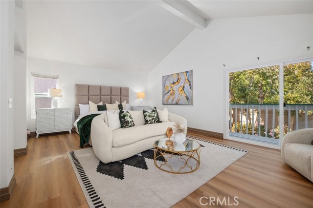9 Aberdeen st, Irvine CA: https://media.crmls.org/medias/43f54d08-3f7f-47ac-9fe0-c50516350989.jpg