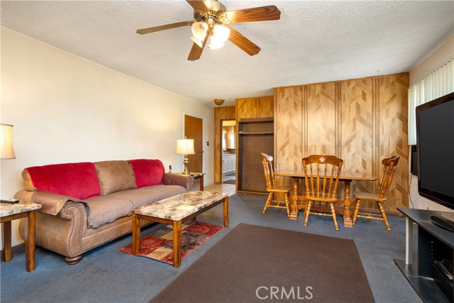 632 E 87th, Los Angeles CA: https://media.crmls.org/medias/43f60aa5-264e-4fac-a728-51a734748557.jpg