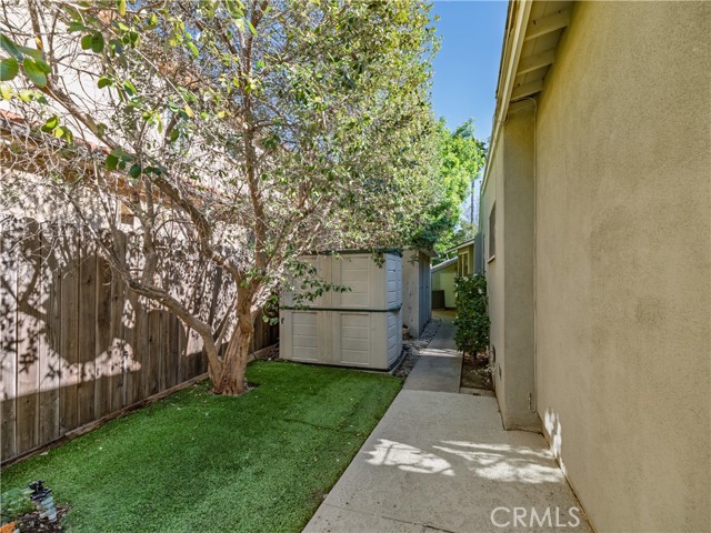 Detail Gallery Image 60 of 65 For 4539 Hayvenhurst, Encino,  CA 91436 - 3 Beds | 3 Baths