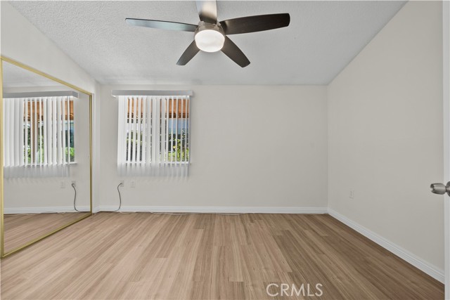 Detail Gallery Image 25 of 36 For 19156 Avenue of the Oaks #B,  Newhall,  CA 91321 - 2 Beds | 1/1 Baths